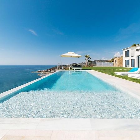 Villa Sabrina Riviera Dei Fiori A Picco Sul Mare Con Piscina Privata ,Wellness & Spa Imperia Bagian luar foto
