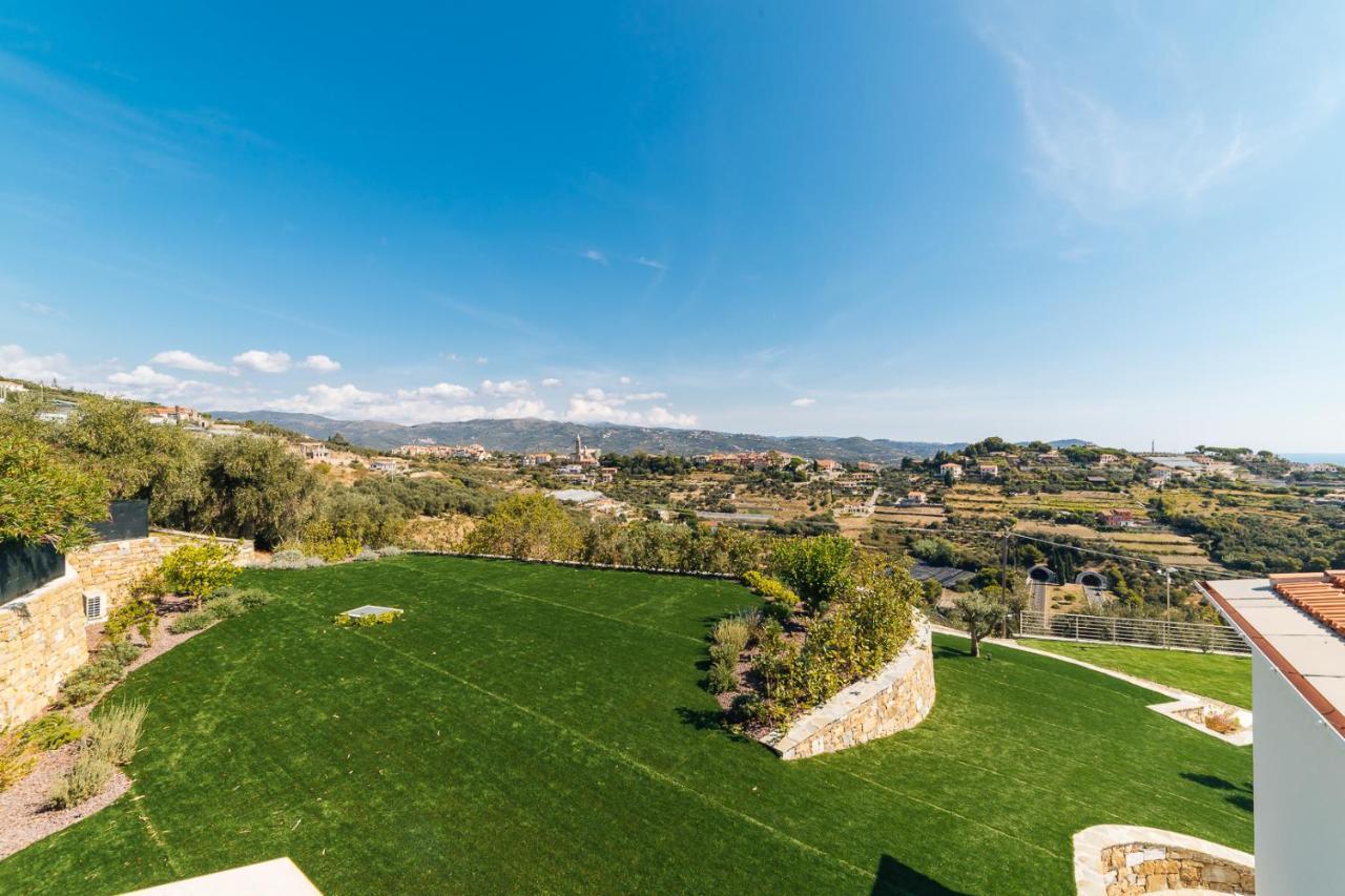Villa Sabrina Riviera Dei Fiori A Picco Sul Mare Con Piscina Privata ,Wellness & Spa Imperia Bagian luar foto