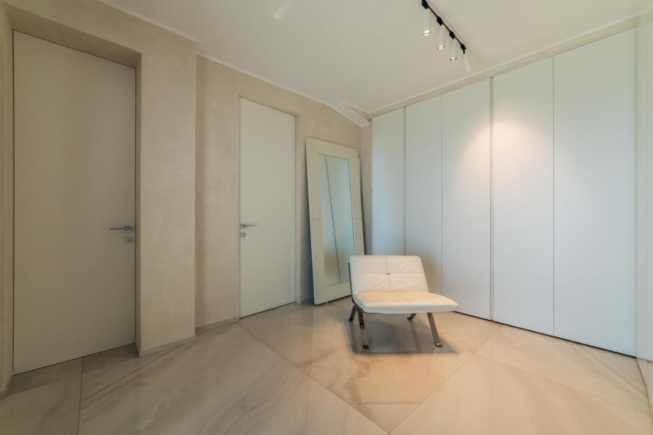 Villa Sabrina Riviera Dei Fiori A Picco Sul Mare Con Piscina Privata ,Wellness & Spa Imperia Bagian luar foto