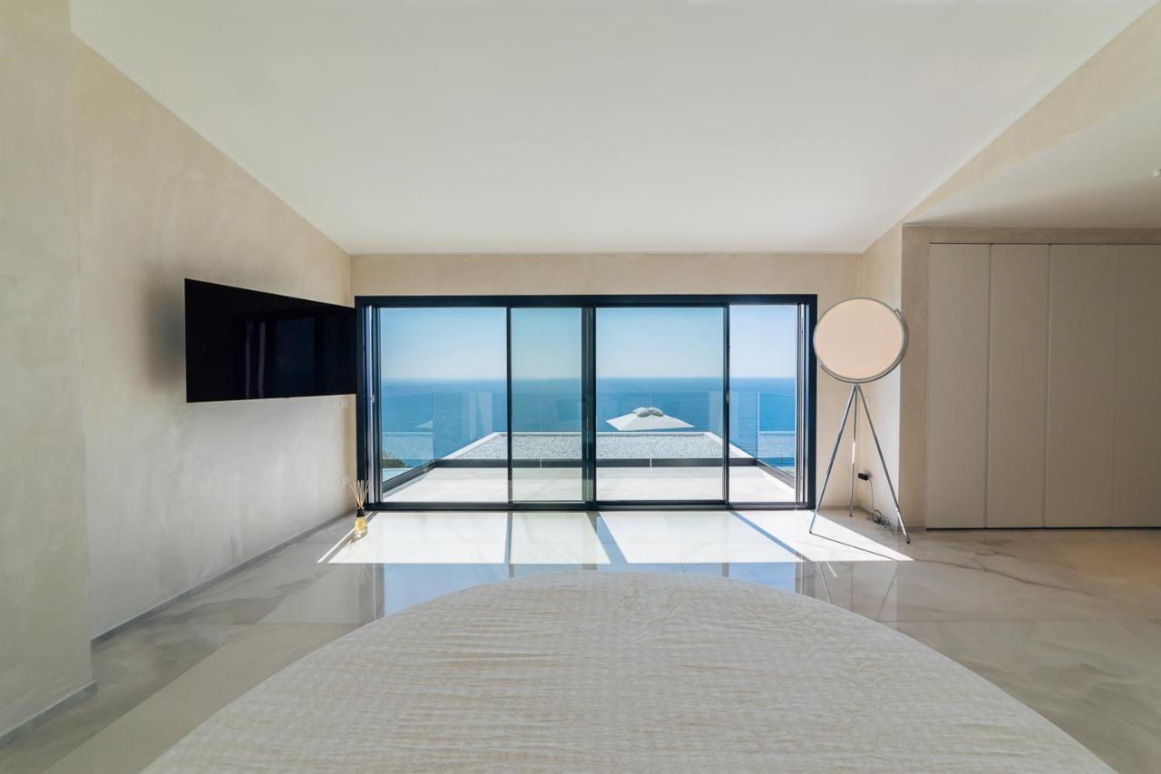 Villa Sabrina Riviera Dei Fiori A Picco Sul Mare Con Piscina Privata ,Wellness & Spa Imperia Bagian luar foto