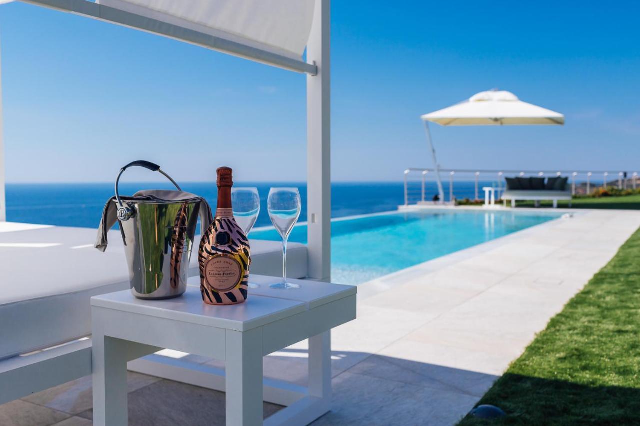 Villa Sabrina Riviera Dei Fiori A Picco Sul Mare Con Piscina Privata ,Wellness & Spa Imperia Bagian luar foto